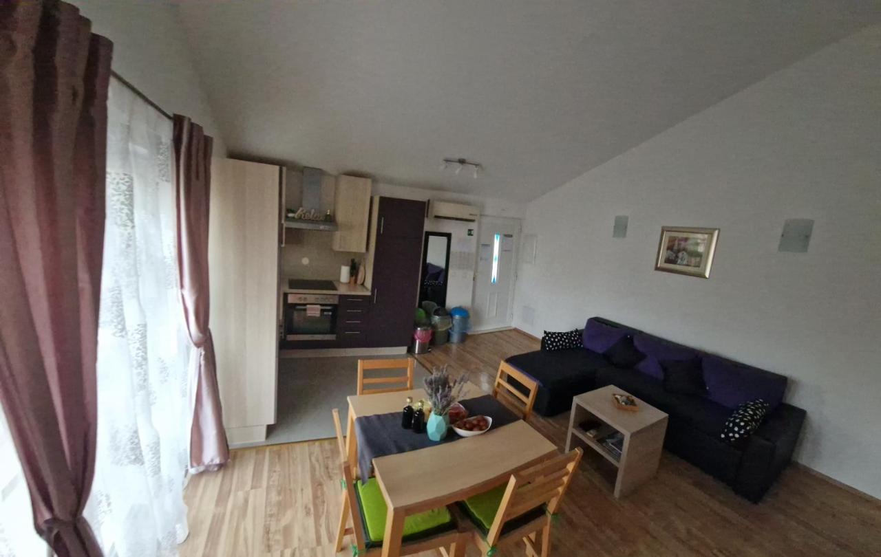 Apartman Relax Marina Exterior photo